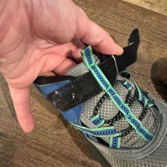 OshKosh B'gosh Toddler 11 Washable Sandals Hook & Loop Gorpcore FLAWS READ - Picture 4 of 7